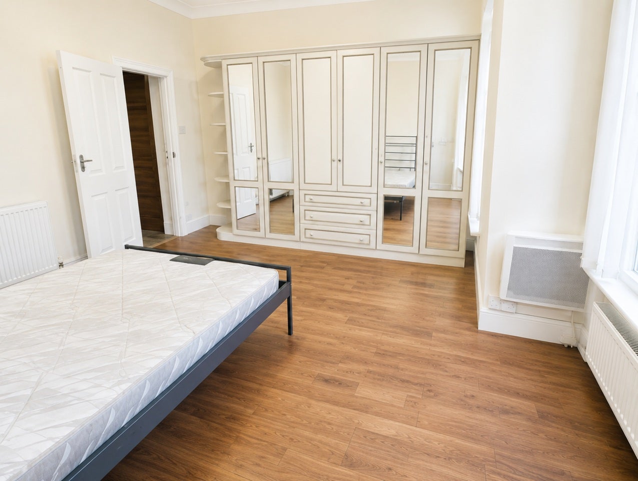 Room Norfolk Road in Greater London