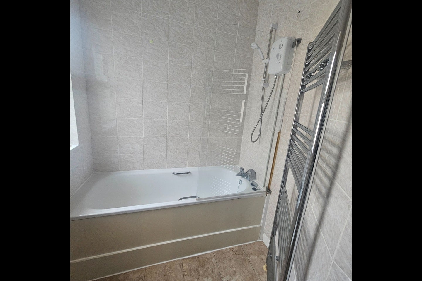 Room Norfolk Road in Greater London