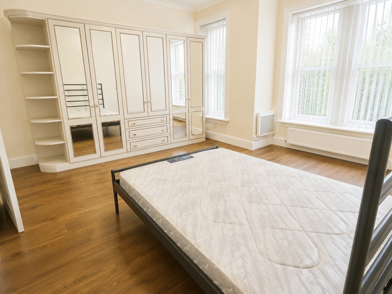 Room Norfolk Road in Greater London