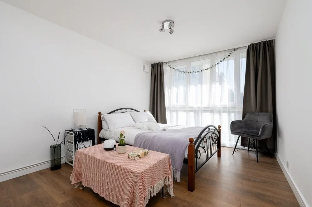 Flat Ashbourne Close in Greater London