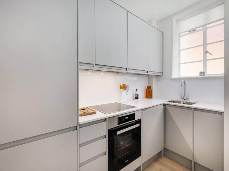 Flat Britten Street in Greater London
