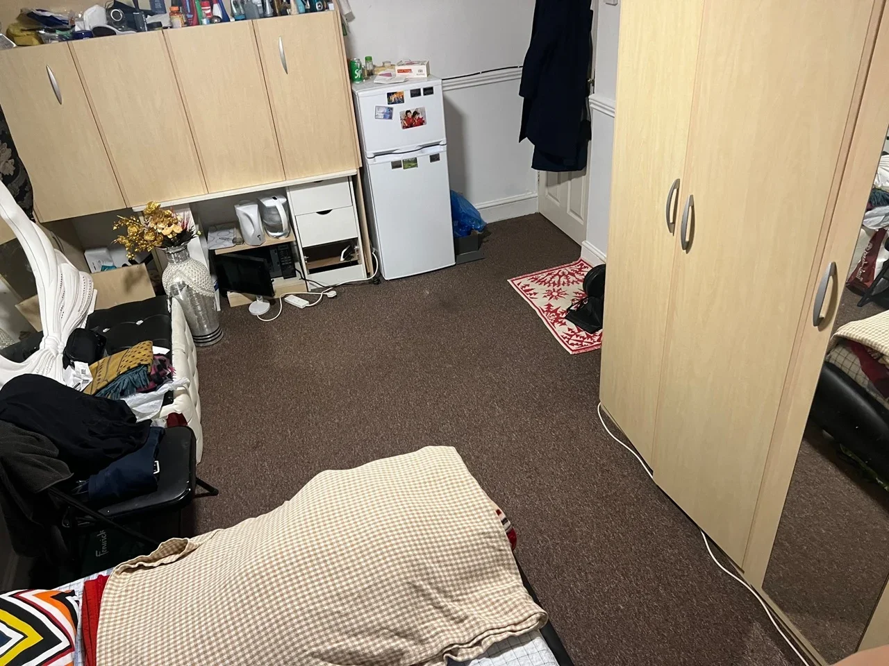 Room Stokes Road in Greater London
