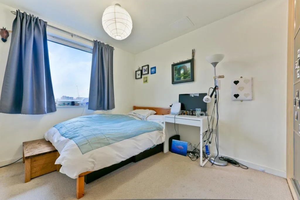 Flat Provost Street in Greater London