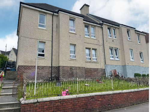 House Queens Crescent in Livingston