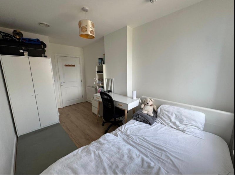 Room Cordelia Street in Greater London