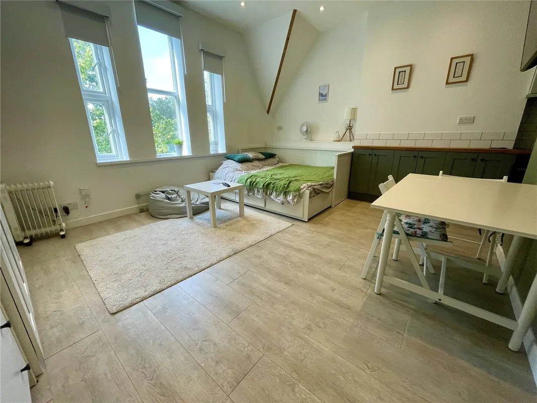 Flat Durley Gardens in Bournemouth