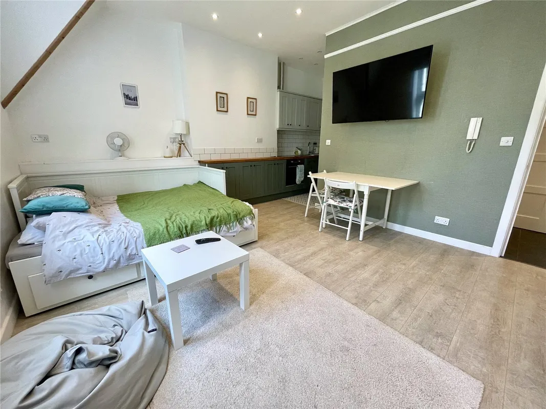 Flat Durley Gardens in Bournemouth