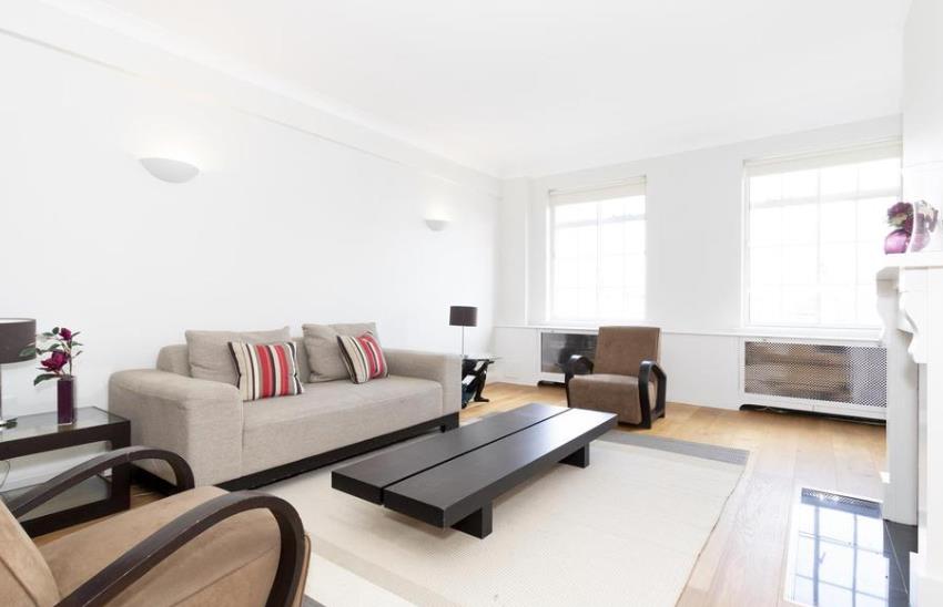 Flat South Audley Street in City of Westminster