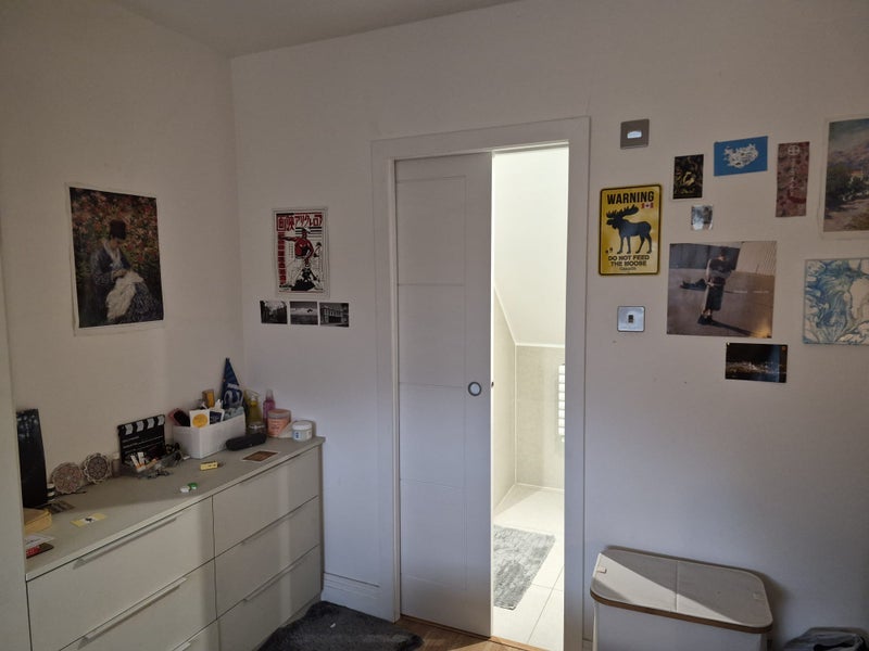 Room Canfield Place in Greater London