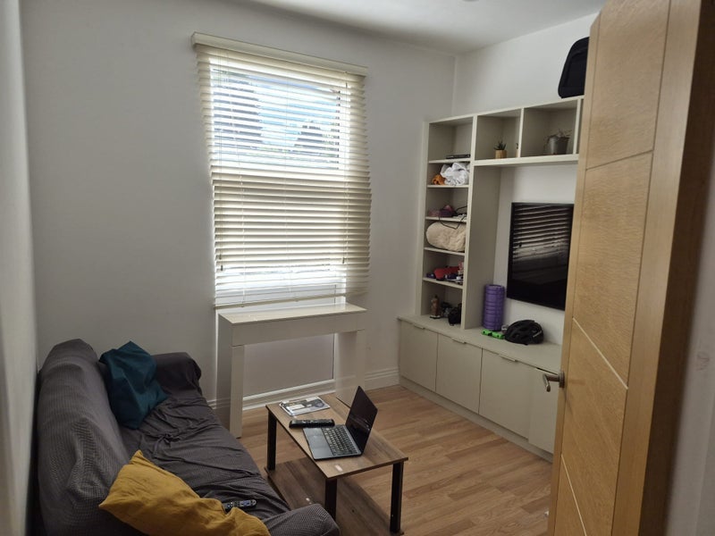 Room Canfield Place in Greater London