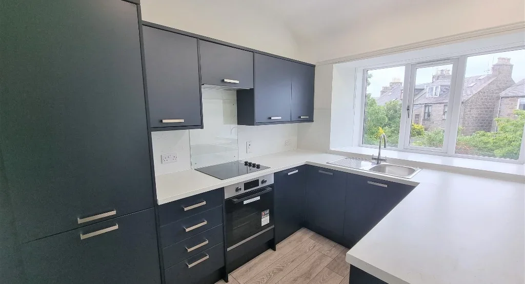 Flat Powis Terrace in Aberdeen City