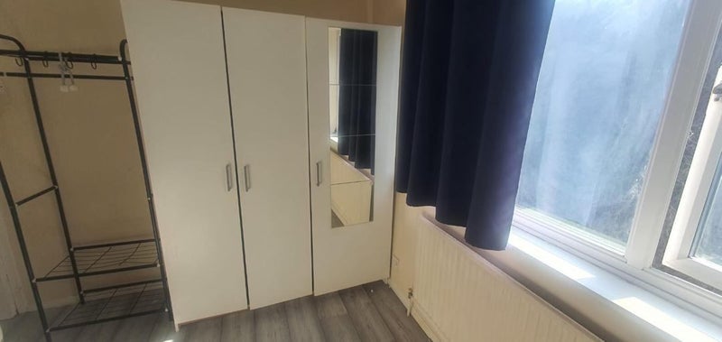 Room Star Lane in Greater London