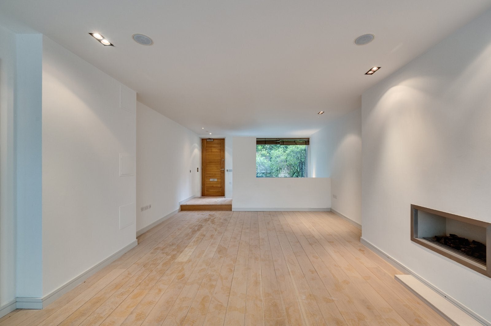 House Oak Hill Way in Greater London
