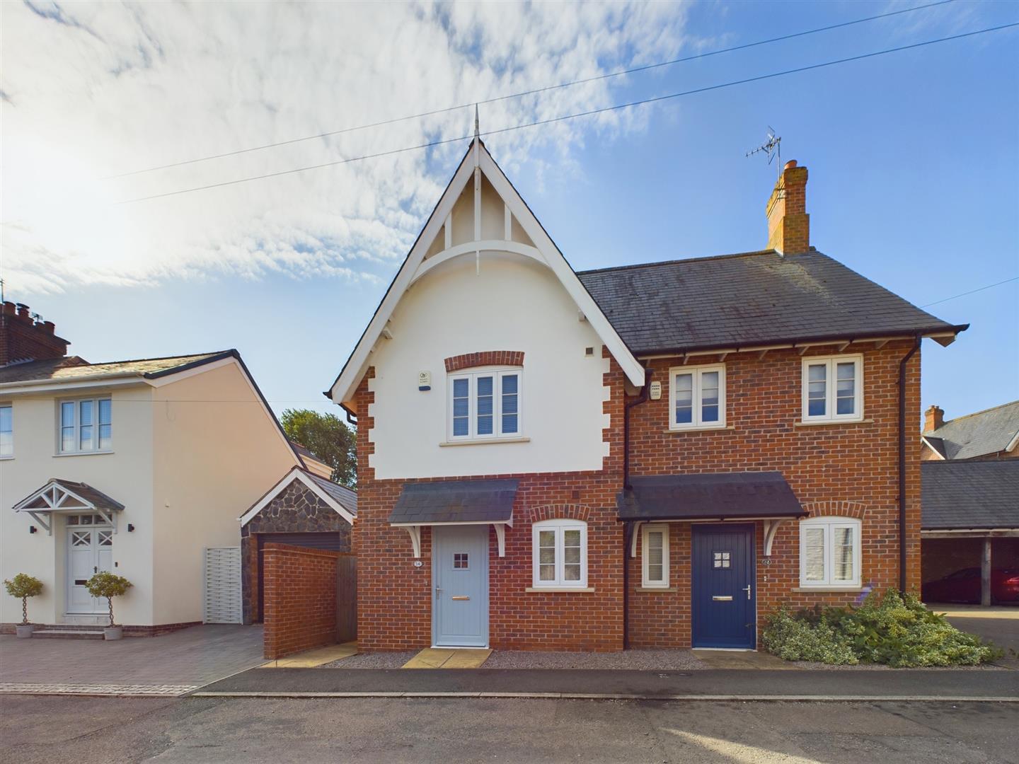 House Meadow Road in Charnwood