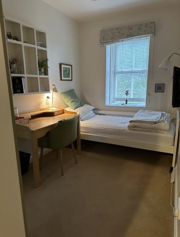 Room Redhouse Lane in Leeds