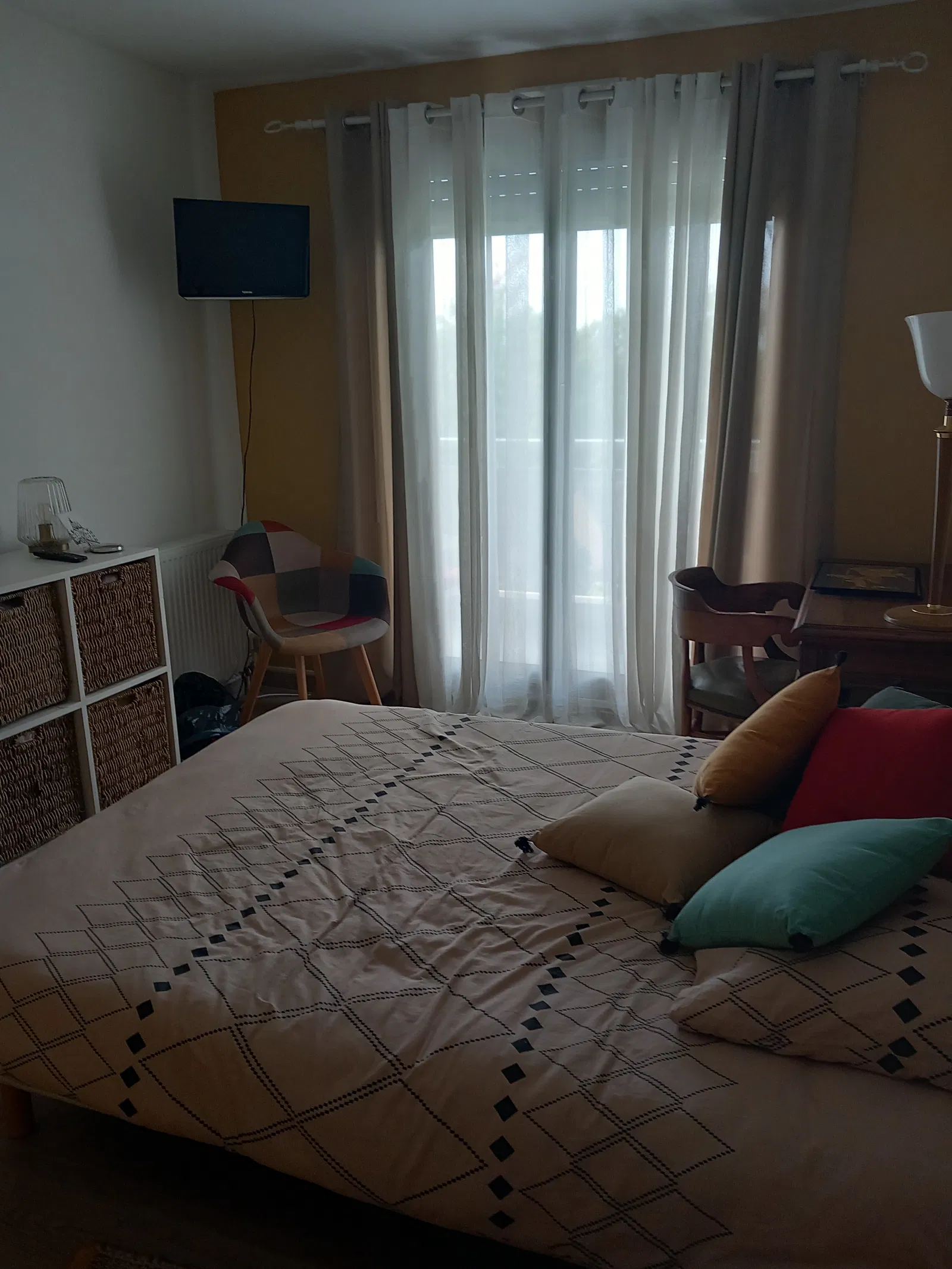 Room Rue du Faubourg la Grappe in Chartres