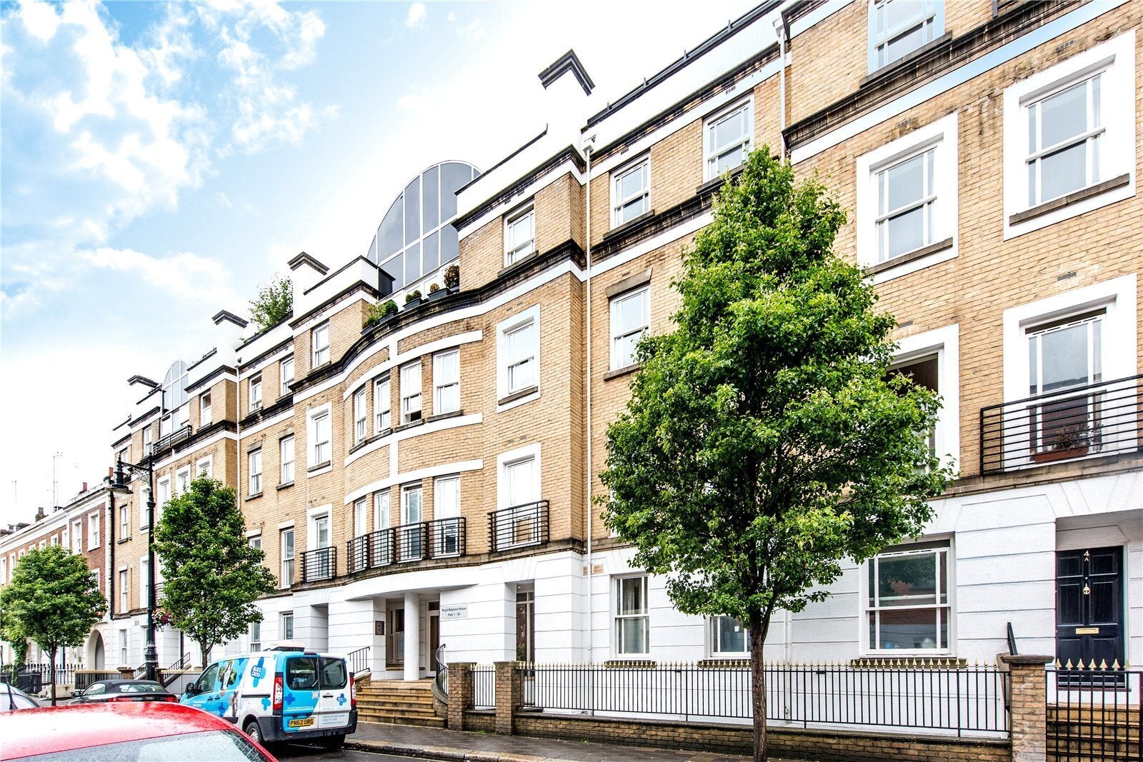 Flat Hugh Street in City of Westminster