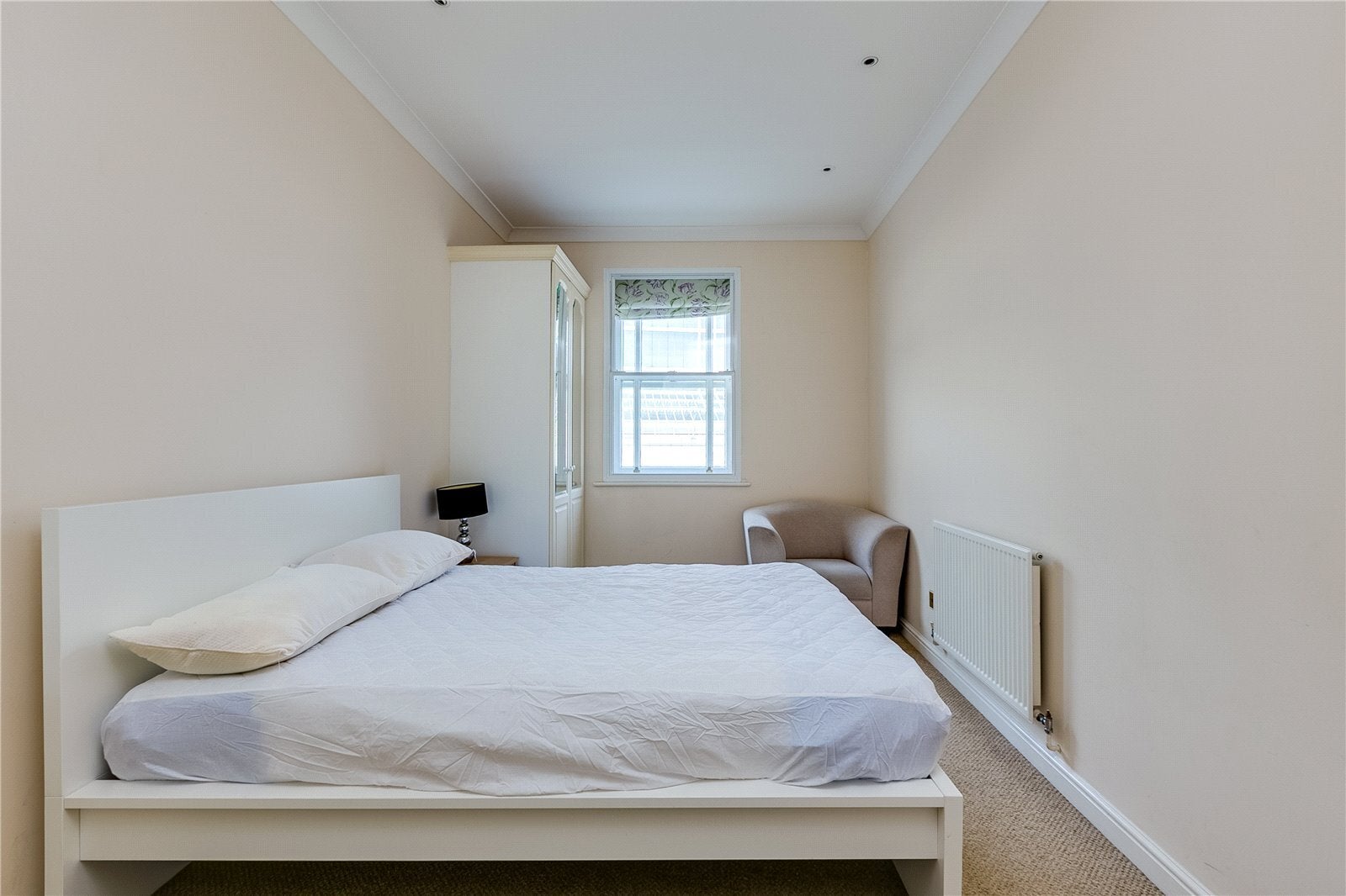 Flat Hugh Street in City of Westminster