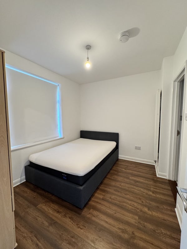 Room The Curve in Greater London