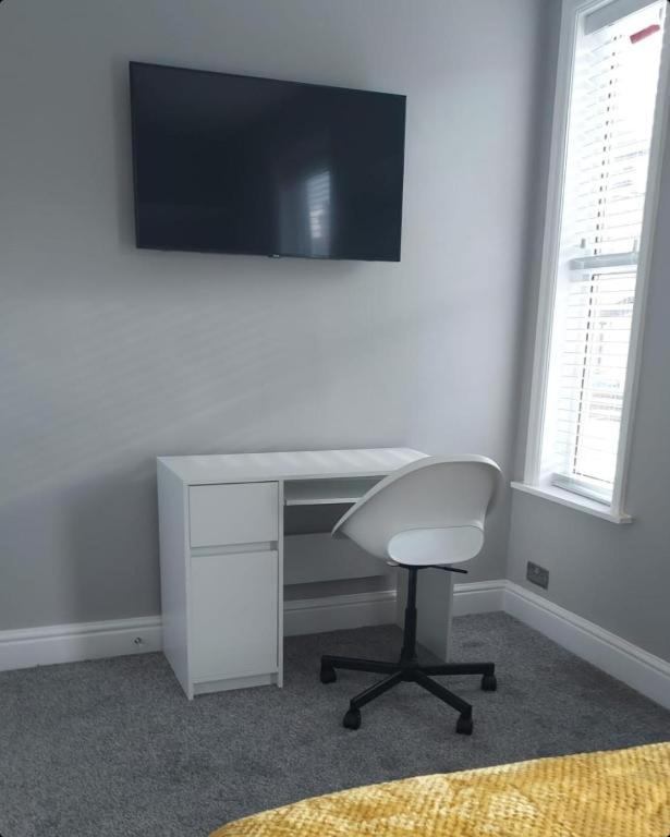 Room King Edward Road in Rugby