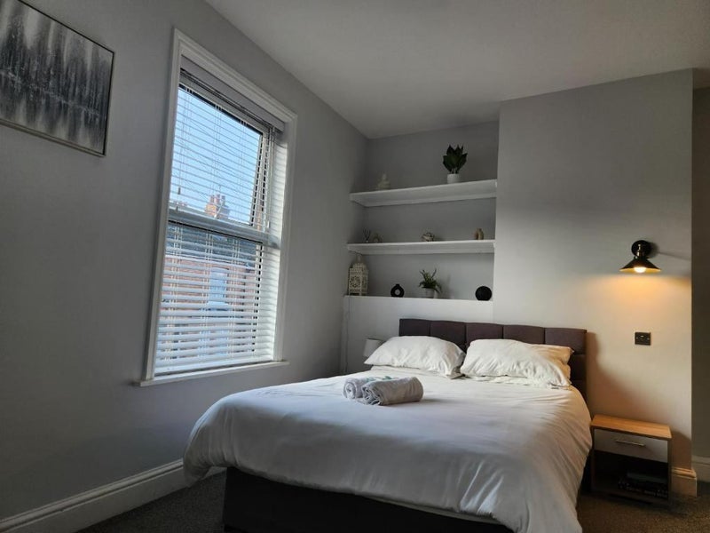 Room King Edward Road in Rugby