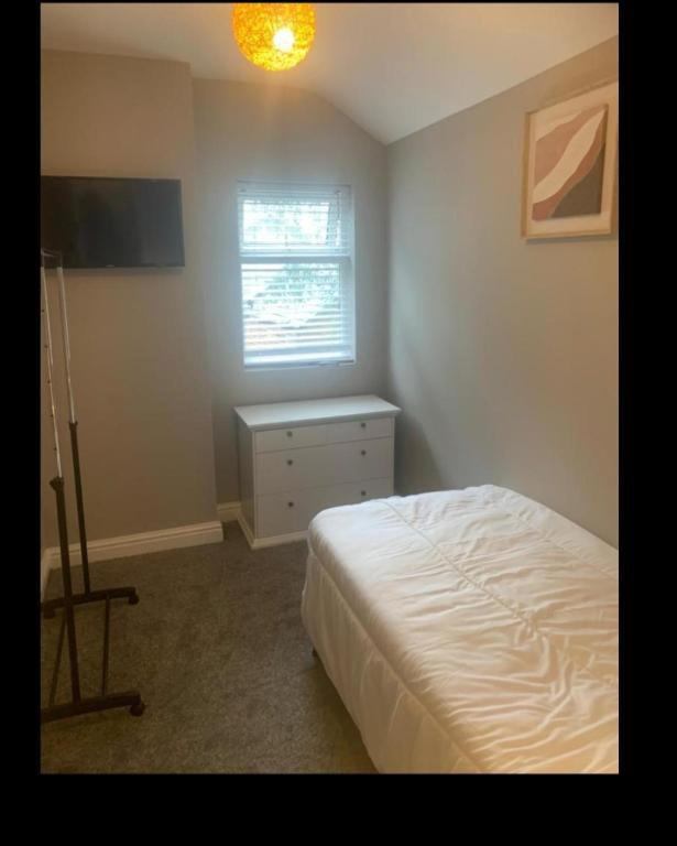 Room King Edward Road in Rugby