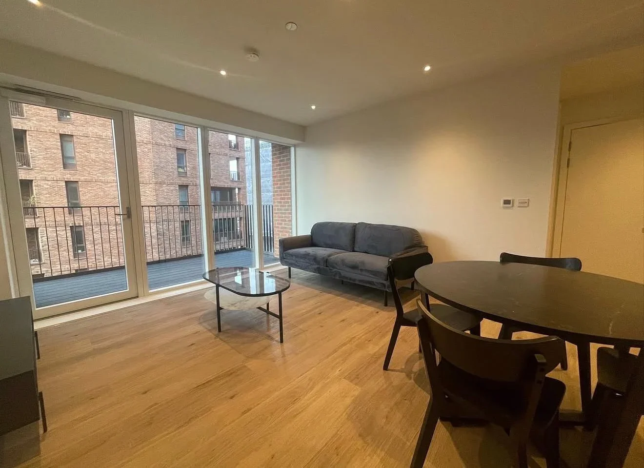Flat St. Pancras Way in Greater London