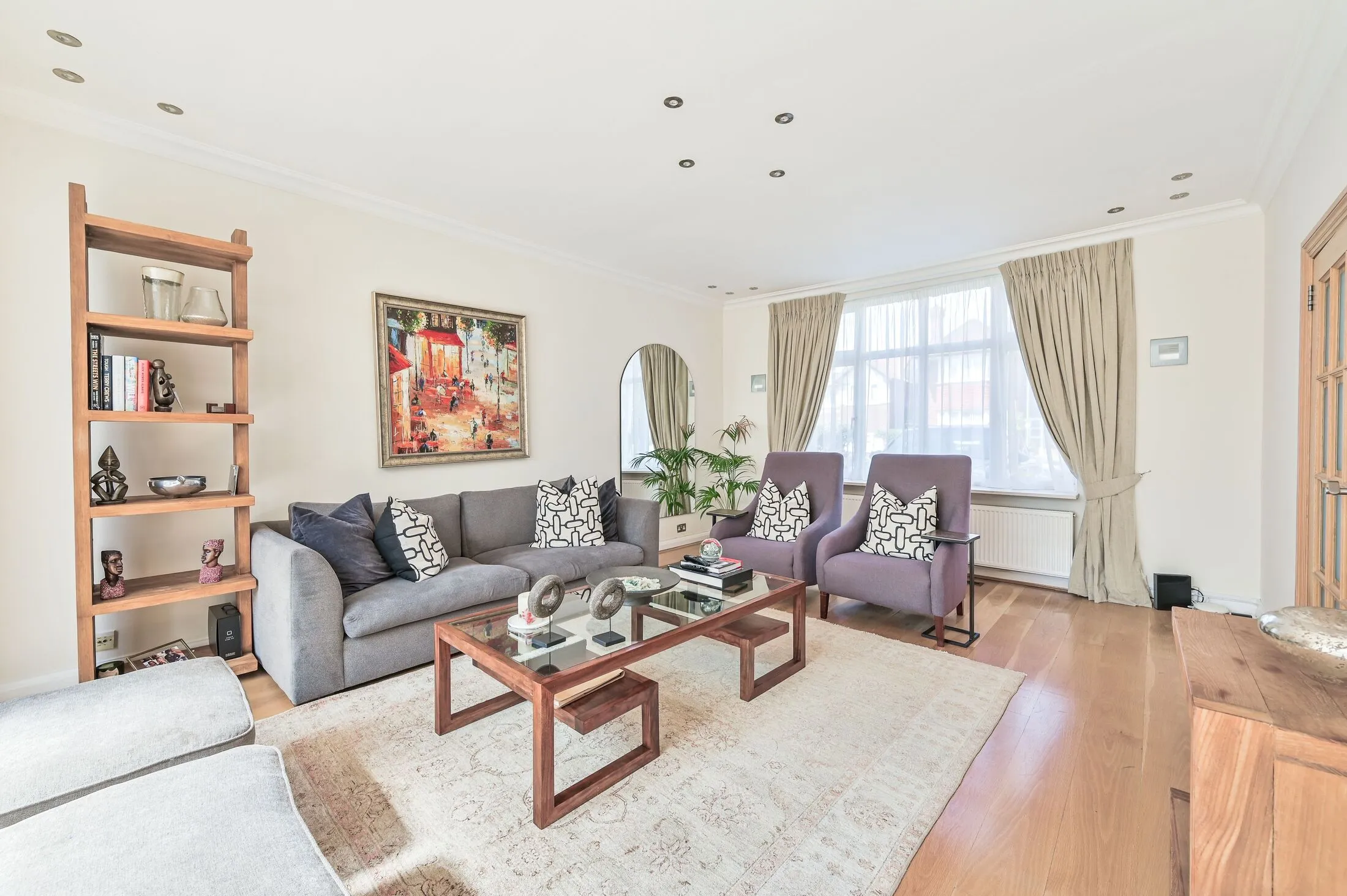 House Orchard Avenue in Greater London