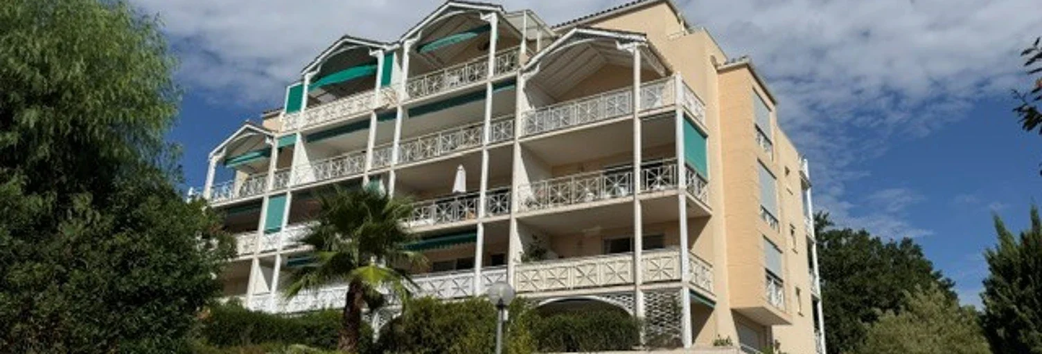 Appartement Rue Yann Piat à Hyères