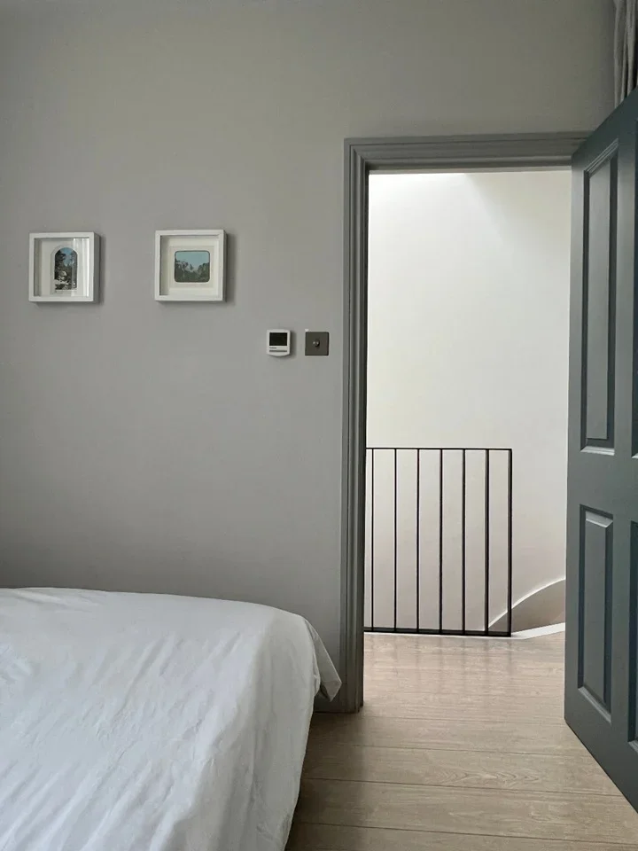 Room Wooler Street in Greater London