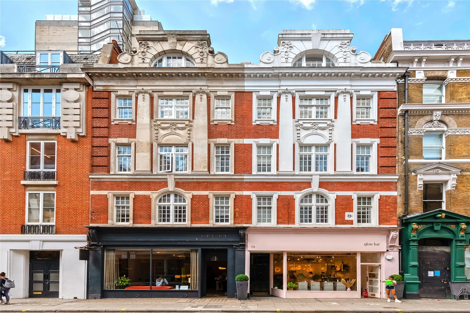 Flat Mortimer Street in City of Westminster
