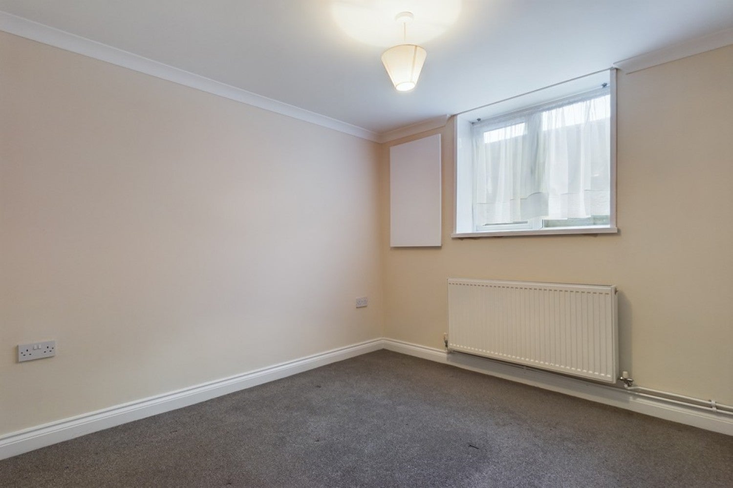 Flat Westbury Road in Dover