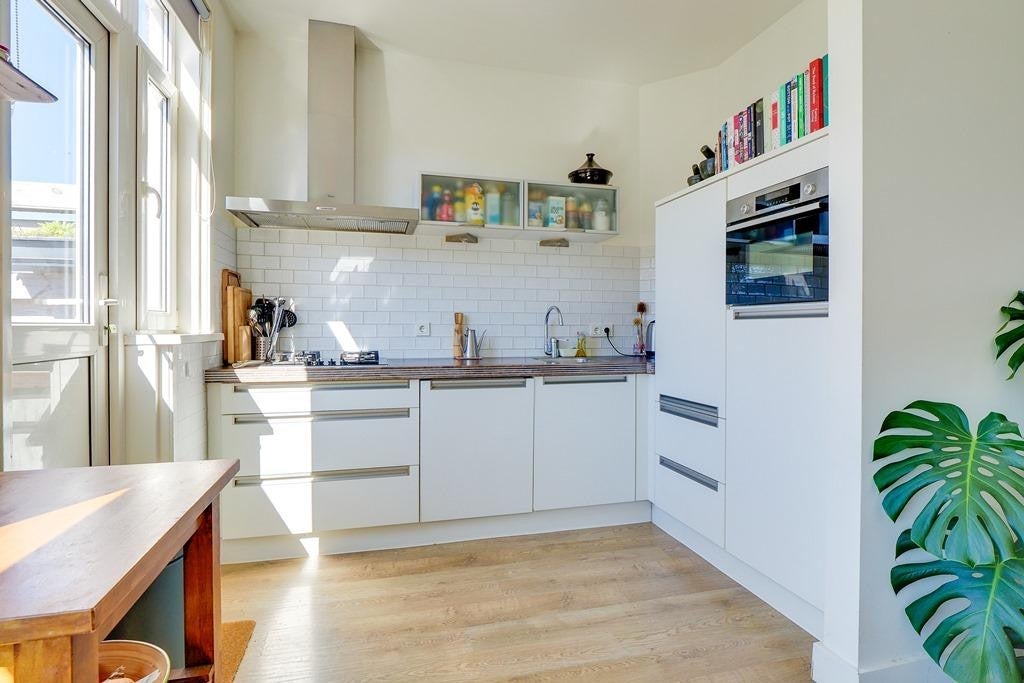 Appartement Burgemeester van Tuyllkade 7