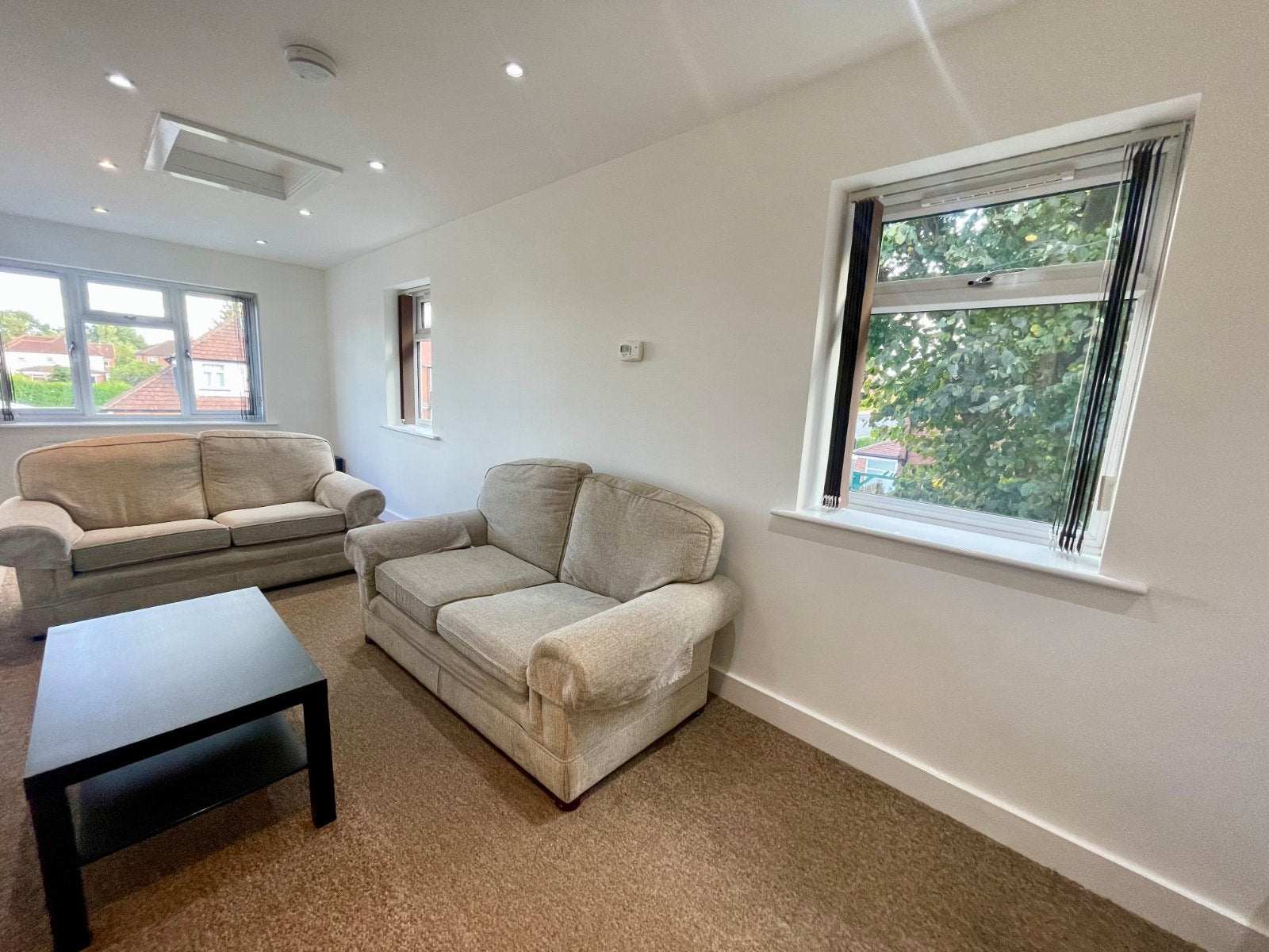 Flat Chelwood Drive in Leeds