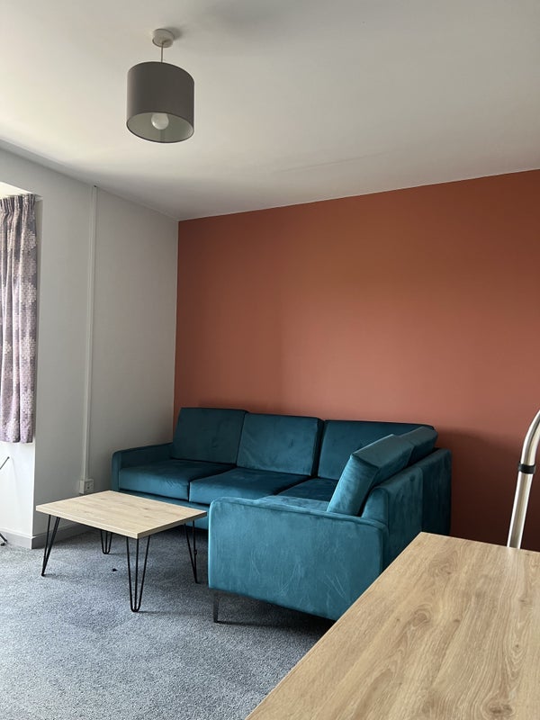 Room Bowsden Court in Newcastle upon Tyne