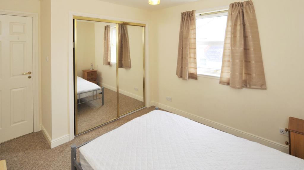 Flat Willowbank Road in Aberdeen City
