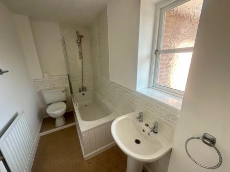 Flat Vestry Close in Test Valley