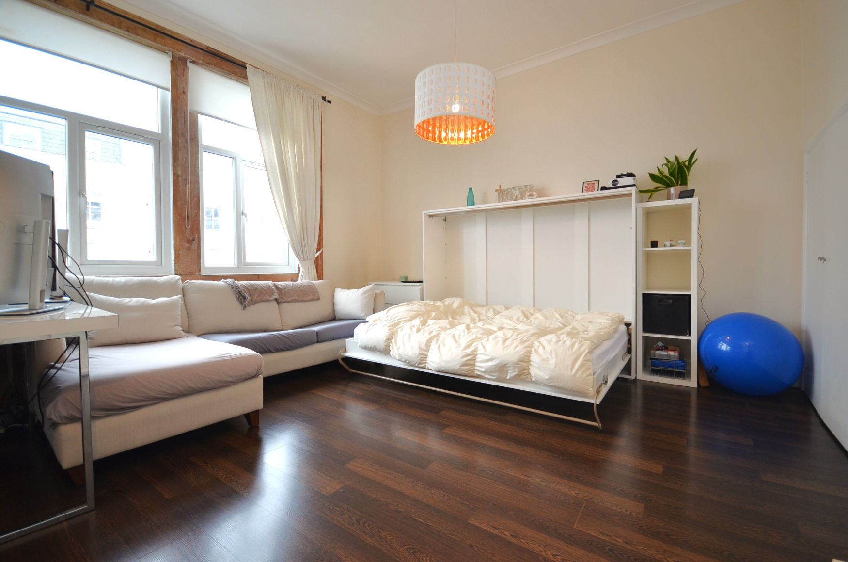 Flat Arundel Gardens in Greater London
