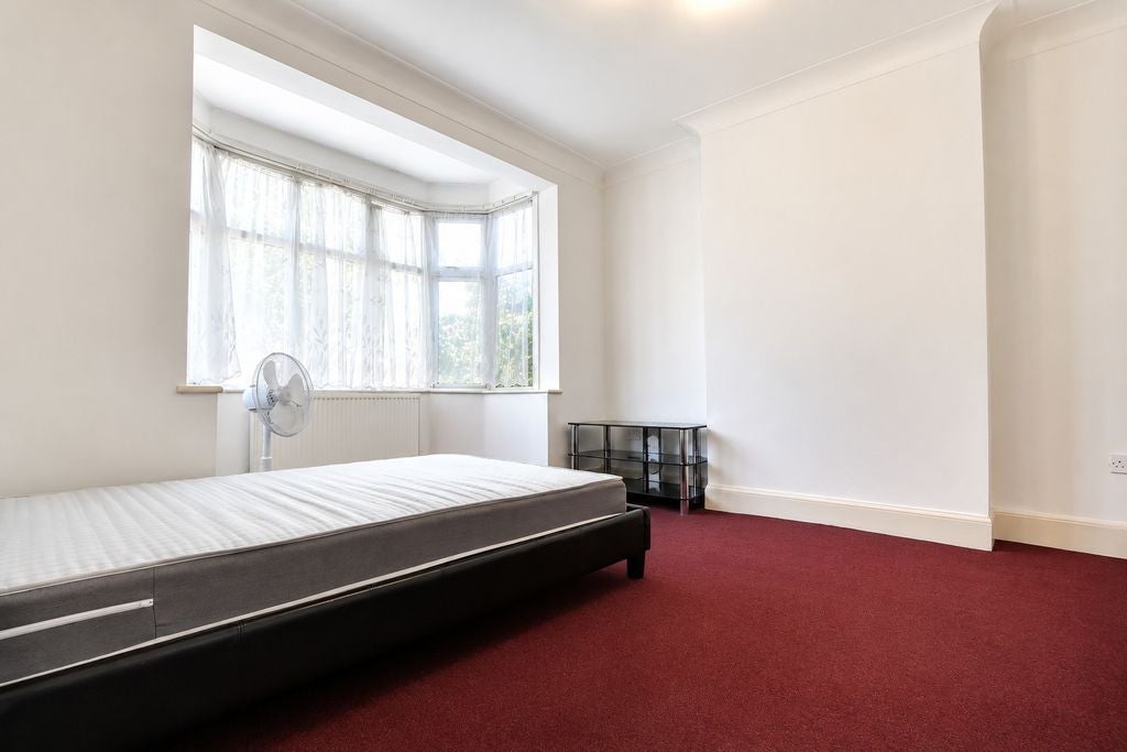 House Ash Grove in Greater London