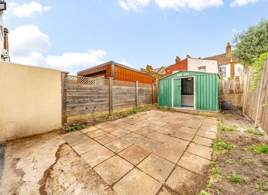 House Ashdon Road in Greater London