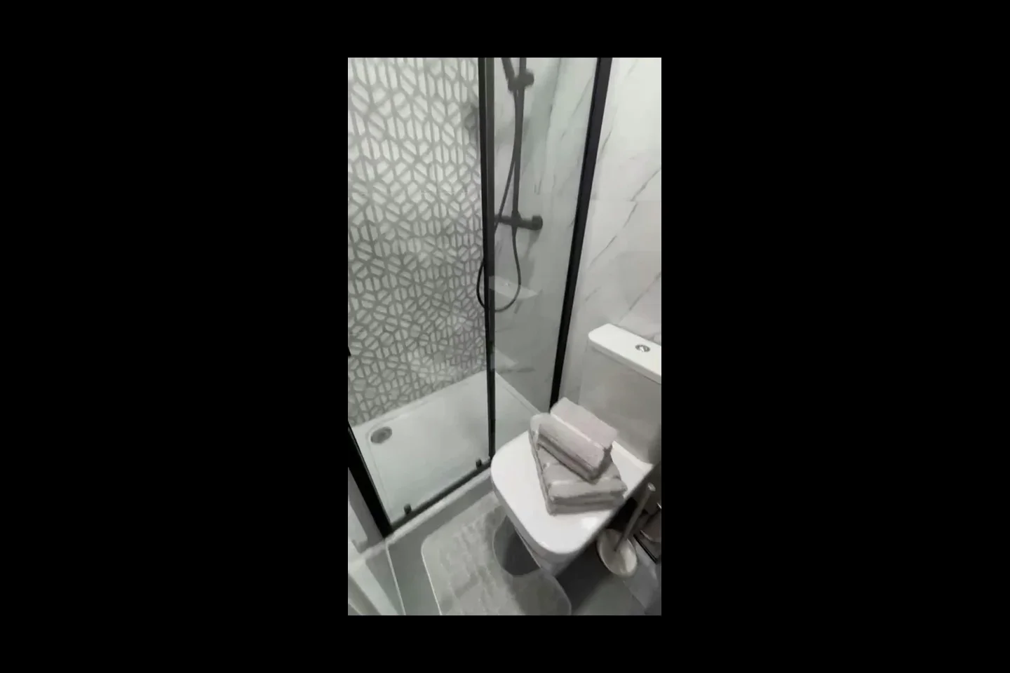 Room Masons Avenue in Greater London