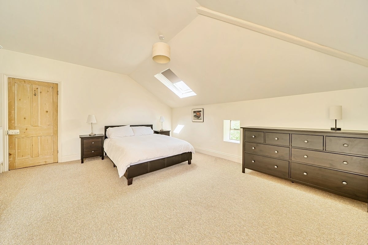 Flat Evesham Road in Cheltenham