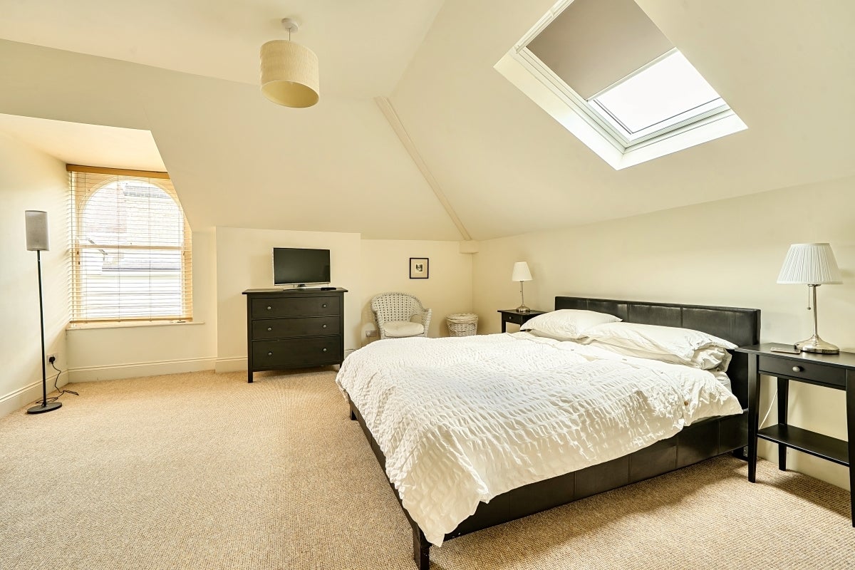 Flat Evesham Road in Cheltenham
