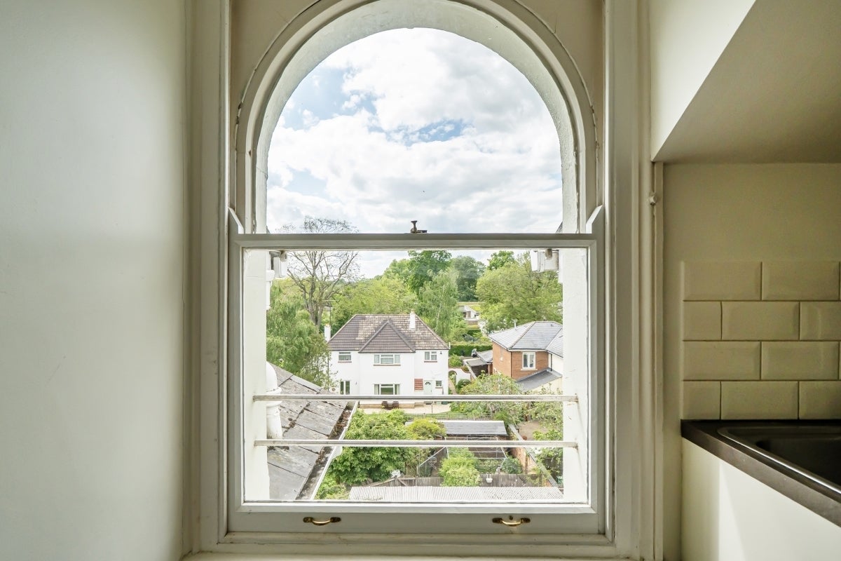 Flat Evesham Road in Cheltenham