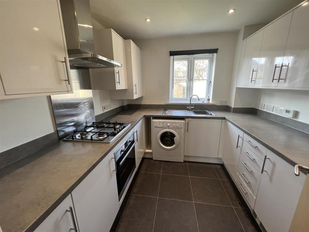 House Brimsdown Avenue in Basildon