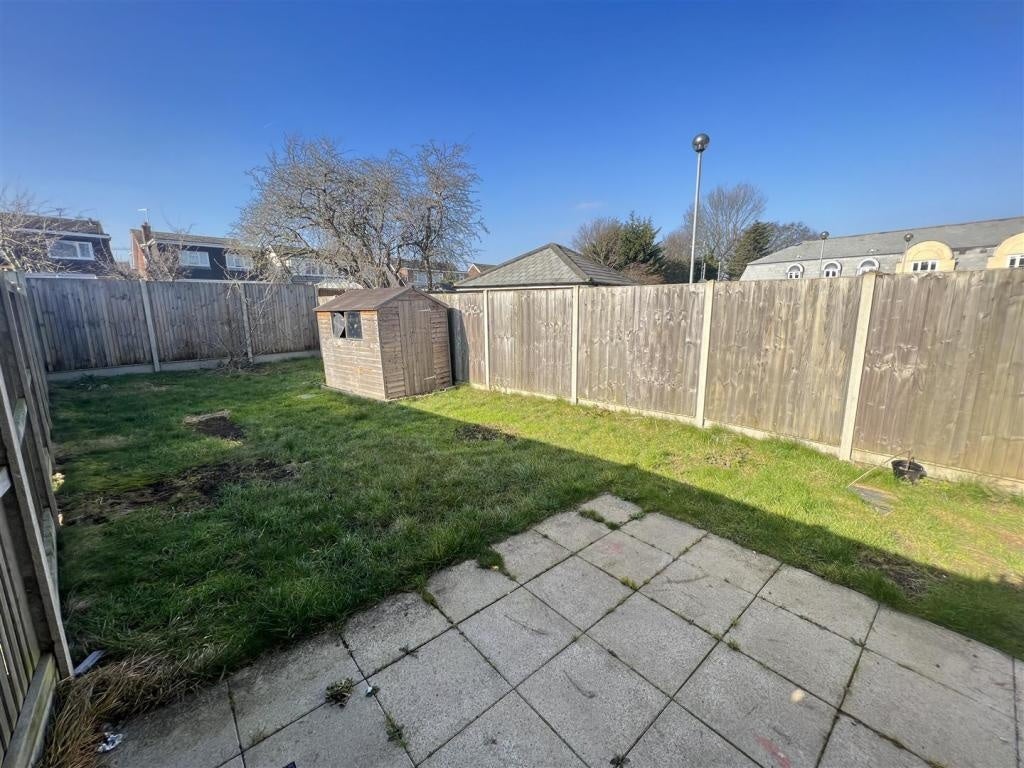 House Brimsdown Avenue in Basildon