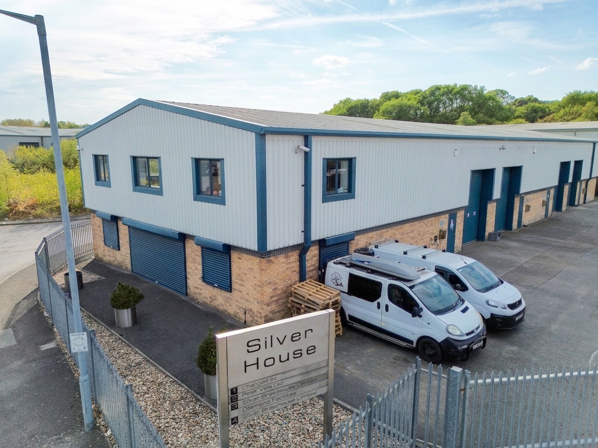 Flat Griffin Close in Staveley