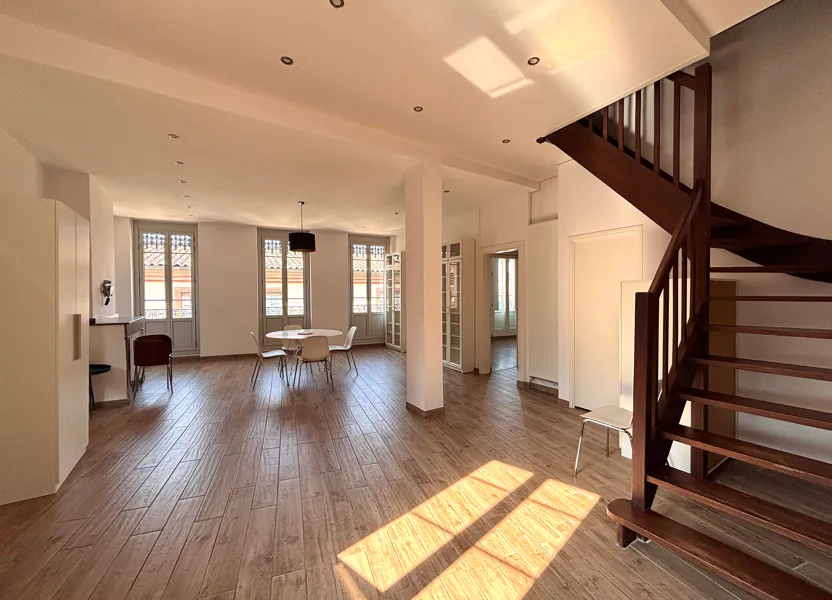 Appartement Rue Peyrolières à Toulouse