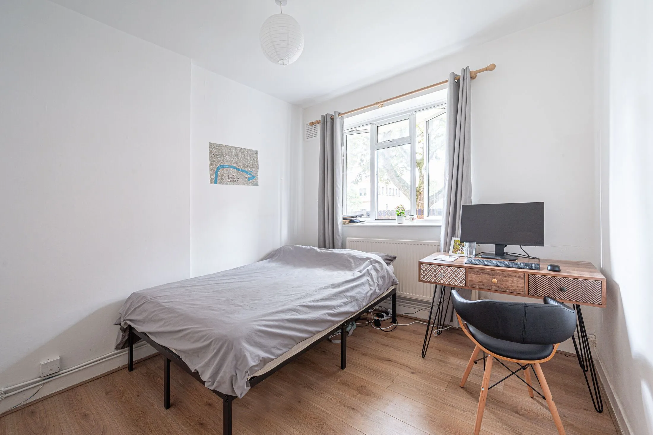 Flat Hermit Place in Greater London