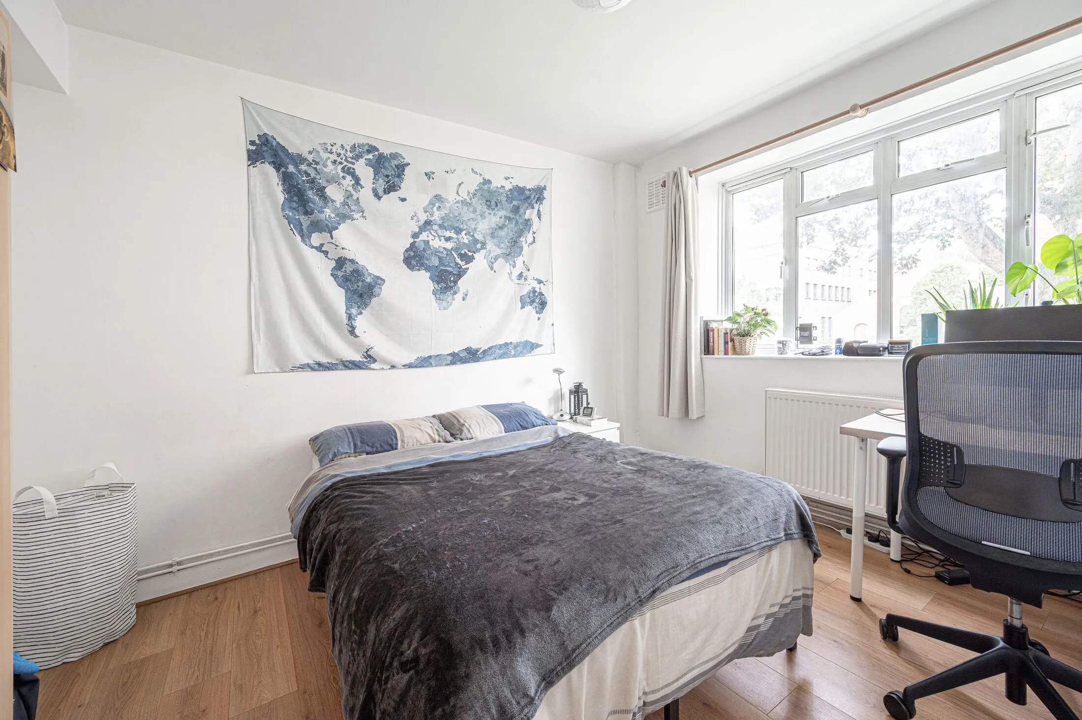 Flat Hermit Place in Greater London